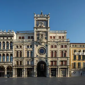 https://san-marco-boutique-rr.hotelslidodijesolo.com