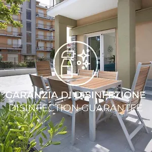 https://italianway-cristoforo-colombo-12.hotelitalianriviera.com